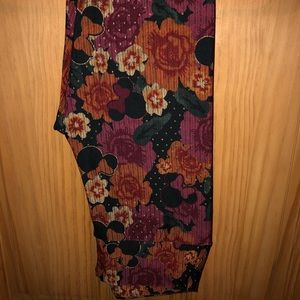 NWT OS LLR Disney Minnie & Roses Print Leggings